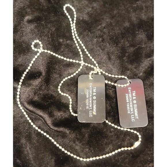 Collectible Twilight Saga:  Edward Cullen New Moon Dog Tags - Picture 8 of 10